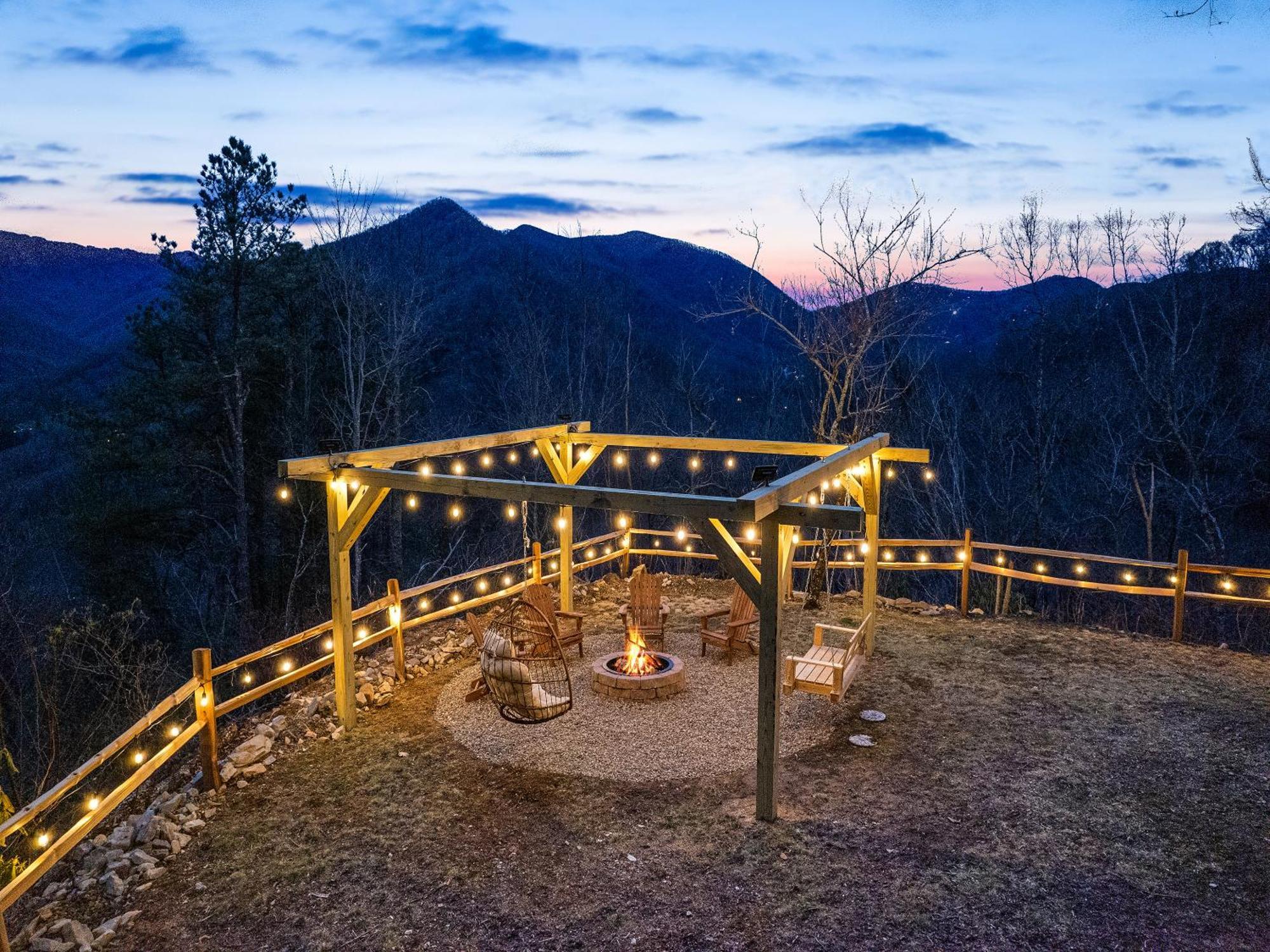 Maggie Valley Cabin With Beautiful Mountain Views, Hottub, Pet Friendly, Gameroom, Fireplace Esterno foto